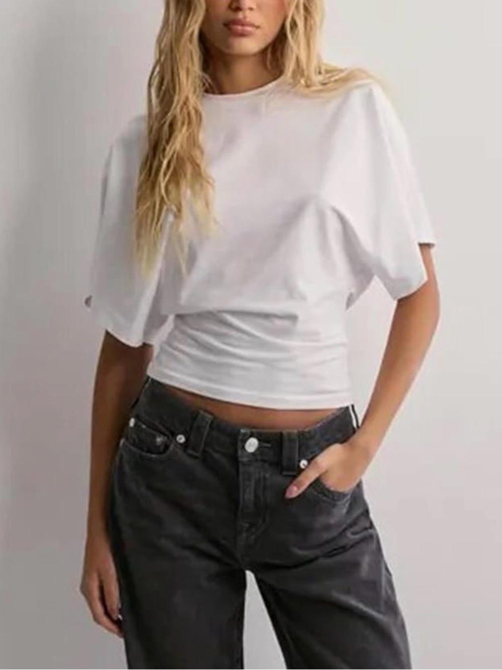 Women’s White Short-Sleeve Fitted Top - Picture 2 of 3